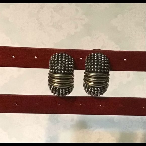 Clip‎ Earrings Vintage with two tone design - Picture 3 of 4